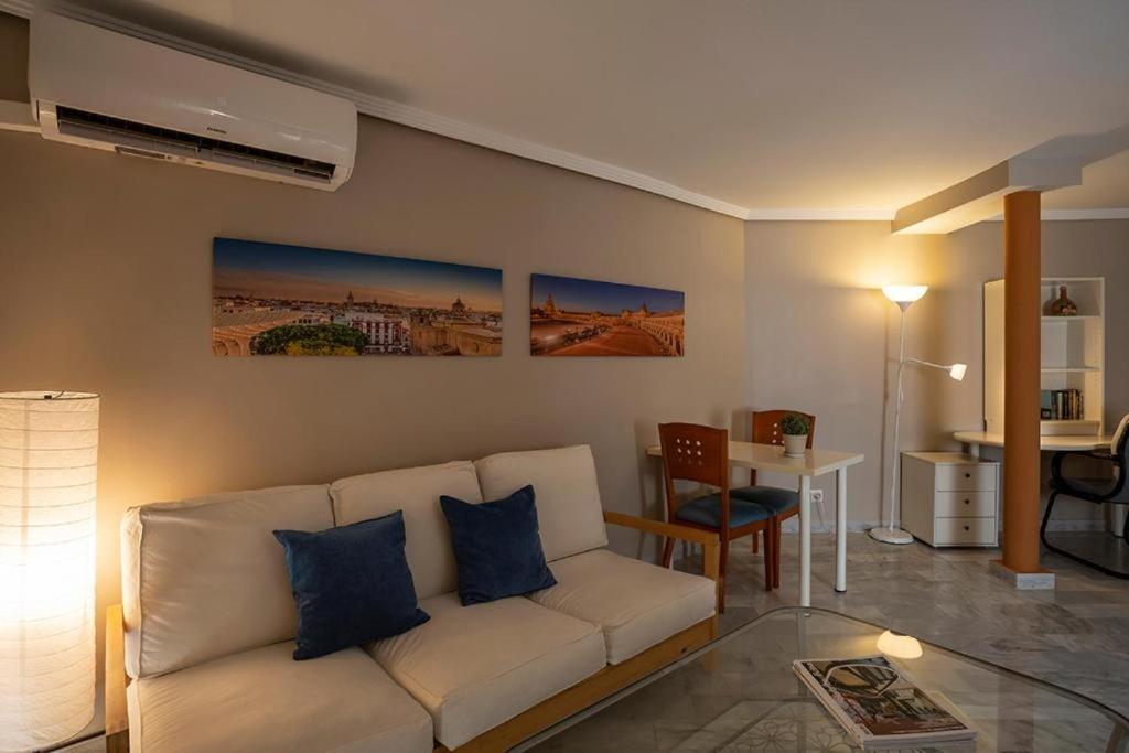 Luminosity Square Studio. Francos 14 إشبيلية المظهر الخارجي الصورة